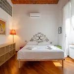 Florence Statuto Apartment With Small Courtyard